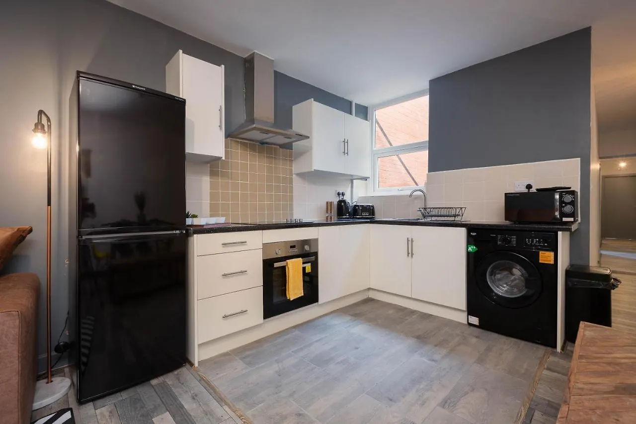 Oak Suite - Talbot Road - Blackpool - Spacious 0*,  United Kingdom